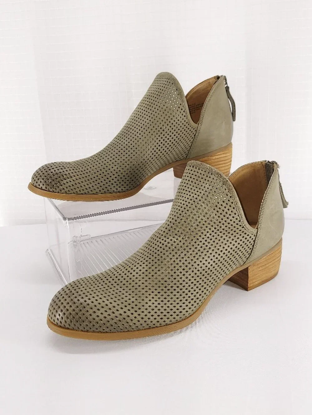 Sofft Canobie Perforated Leather Ankle Boot